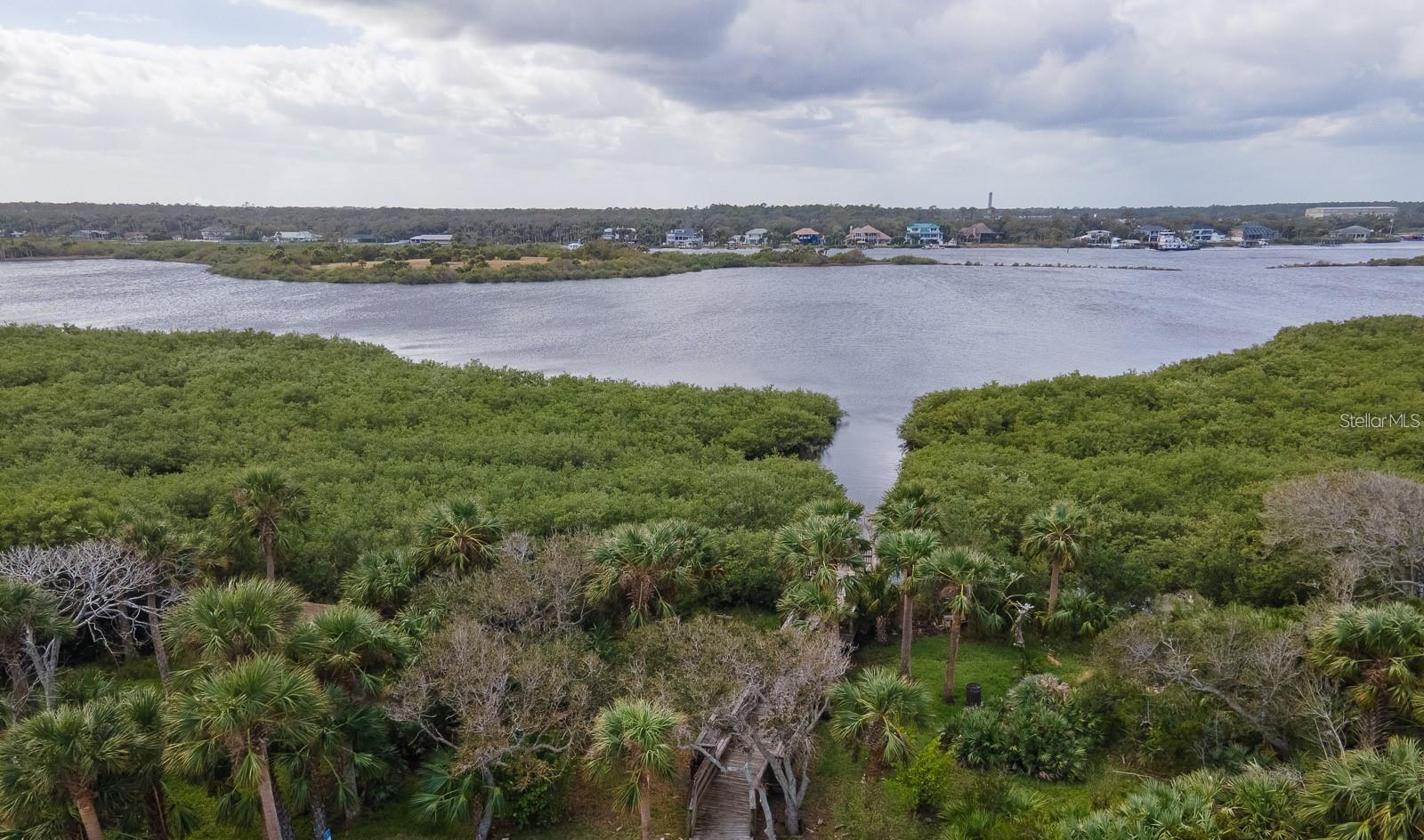 GOLD COAST SUB - Land