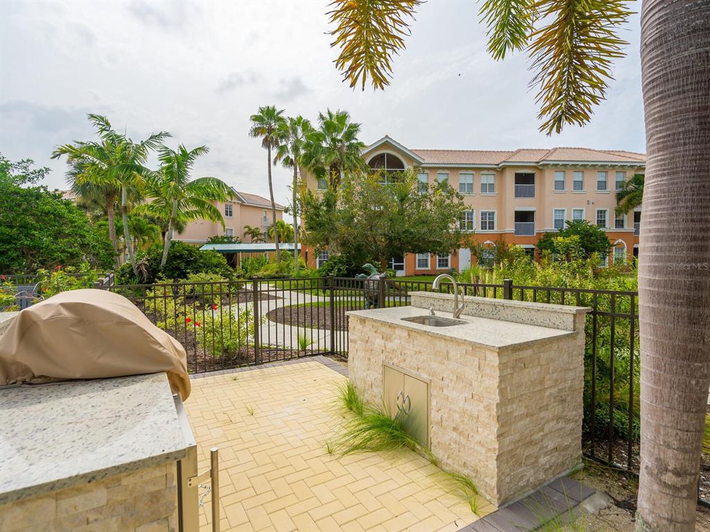 THE VILLAS AT VENICE - Residential