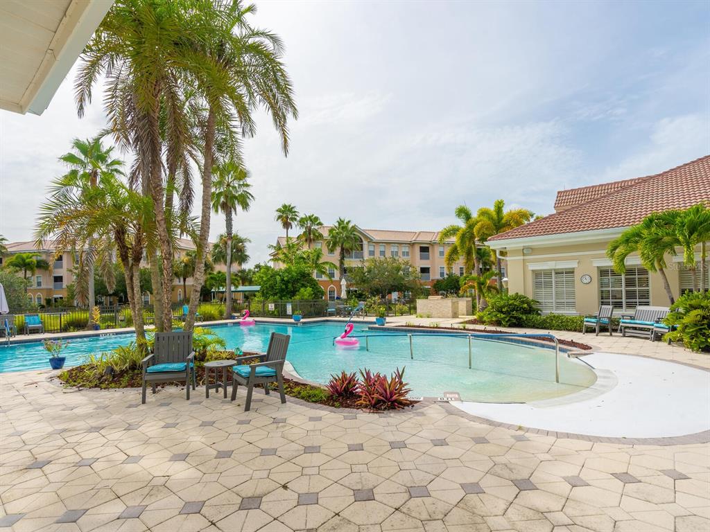 THE VILLAS AT VENICE - Residential