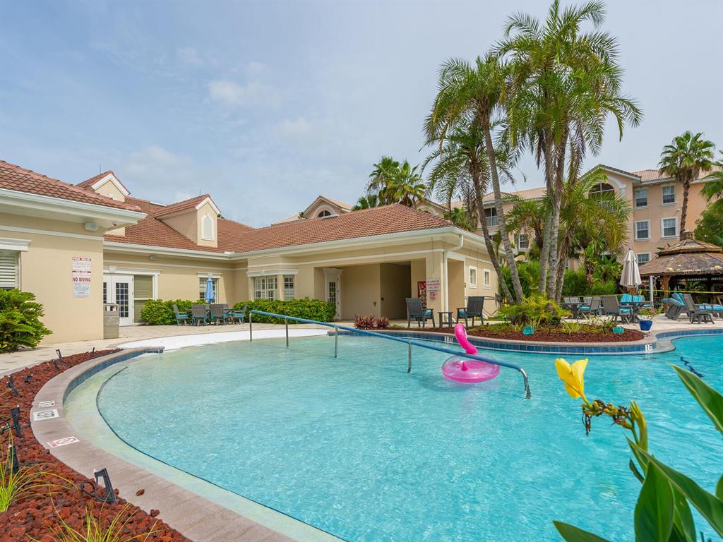 THE VILLAS AT VENICE - Residential