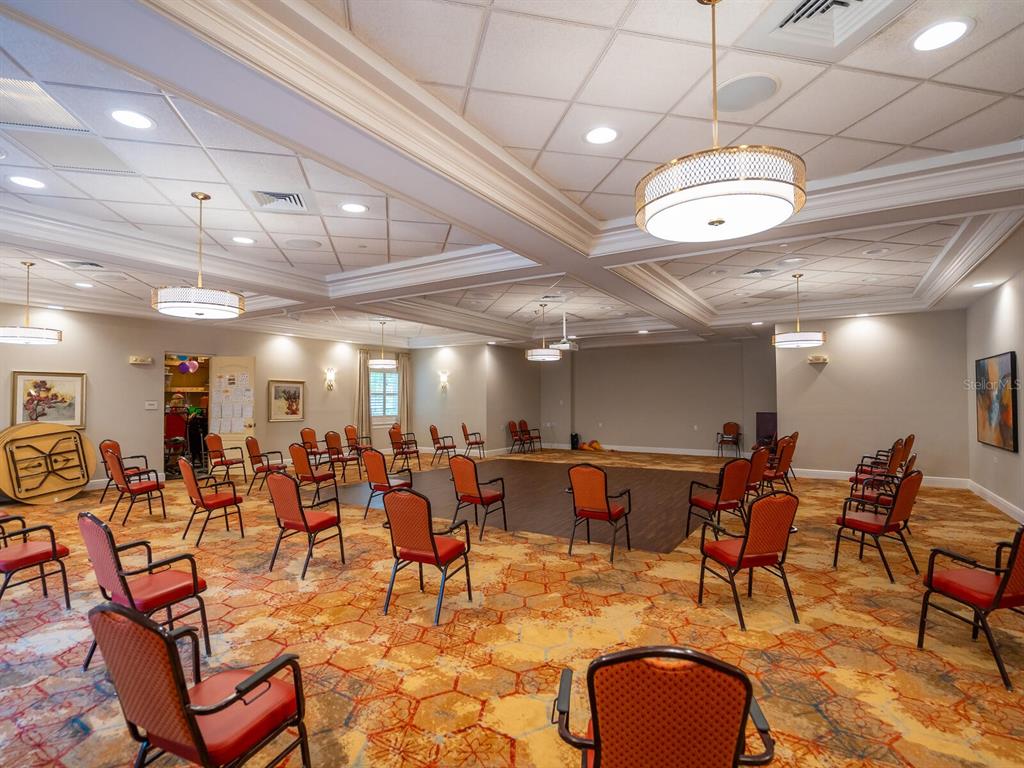 THE VILLAS AT VENICE - Residential