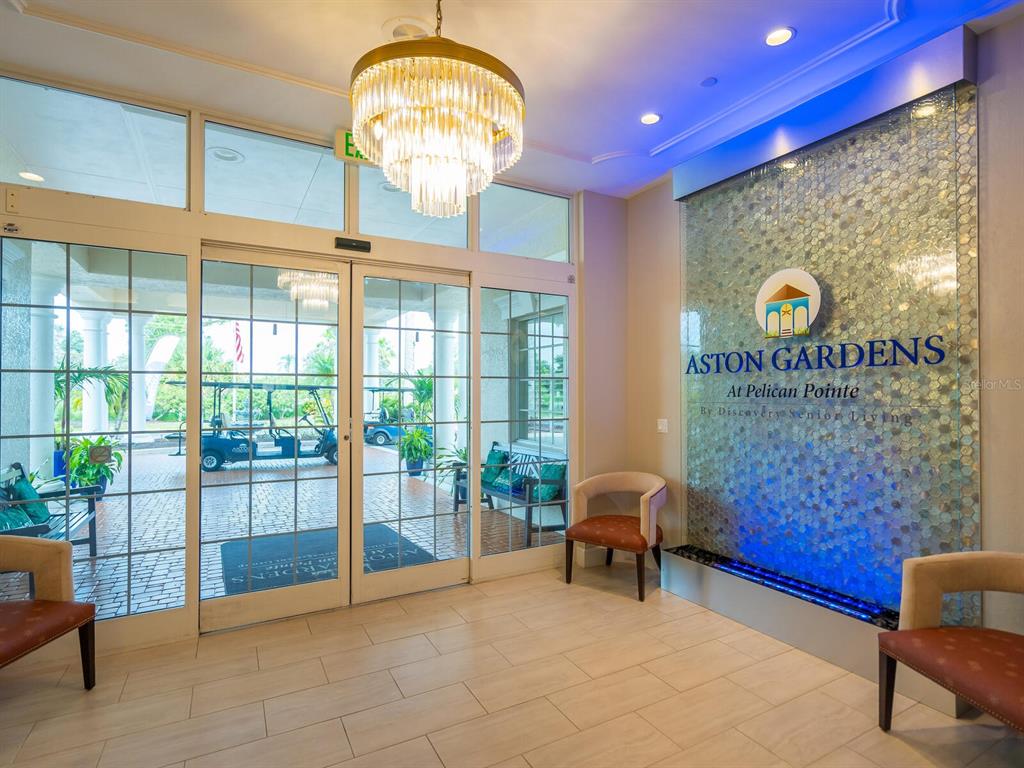 THE VILLAS AT VENICE - Residential