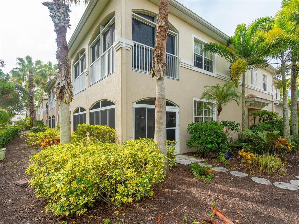 THE VILLAS AT VENICE - Residential