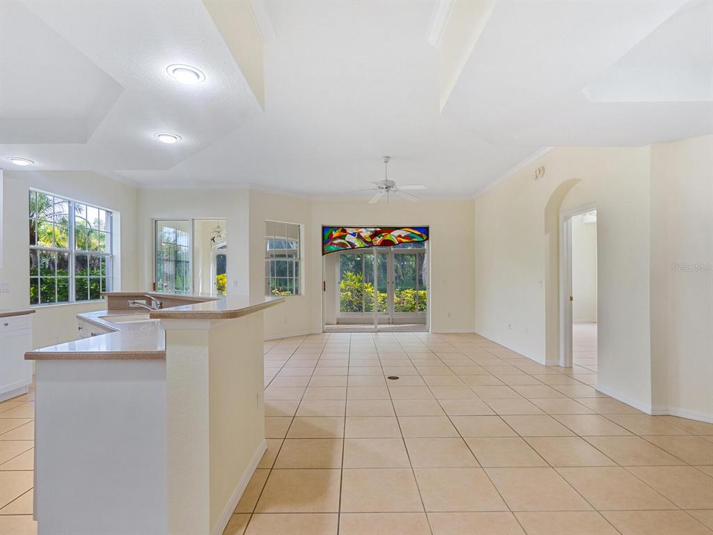 THE VILLAS AT VENICE - Residential