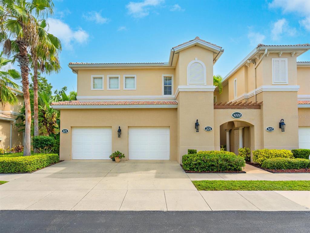 THE VILLAS AT VENICE - Residential