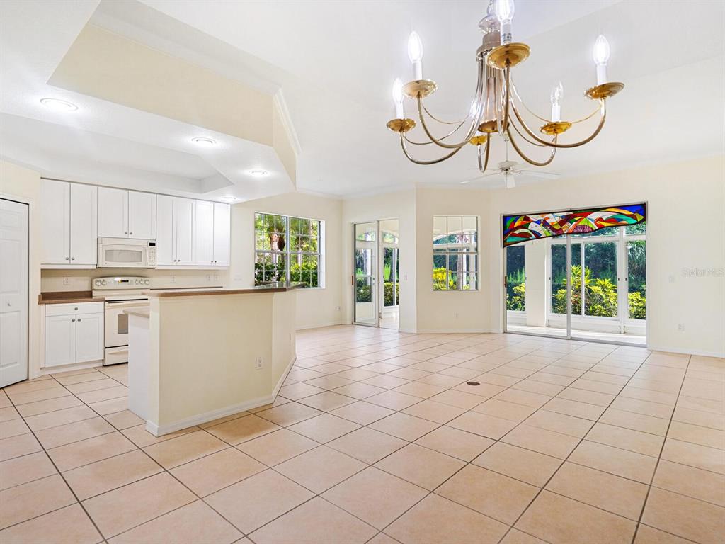 THE VILLAS AT VENICE - Residential