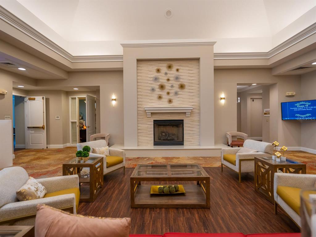 THE VILLAS AT VENICE - Residential