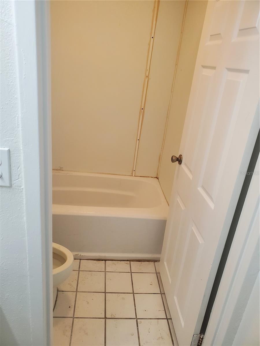SANDLAKE COURTYARDS CONDO 5901/3515 - Residential