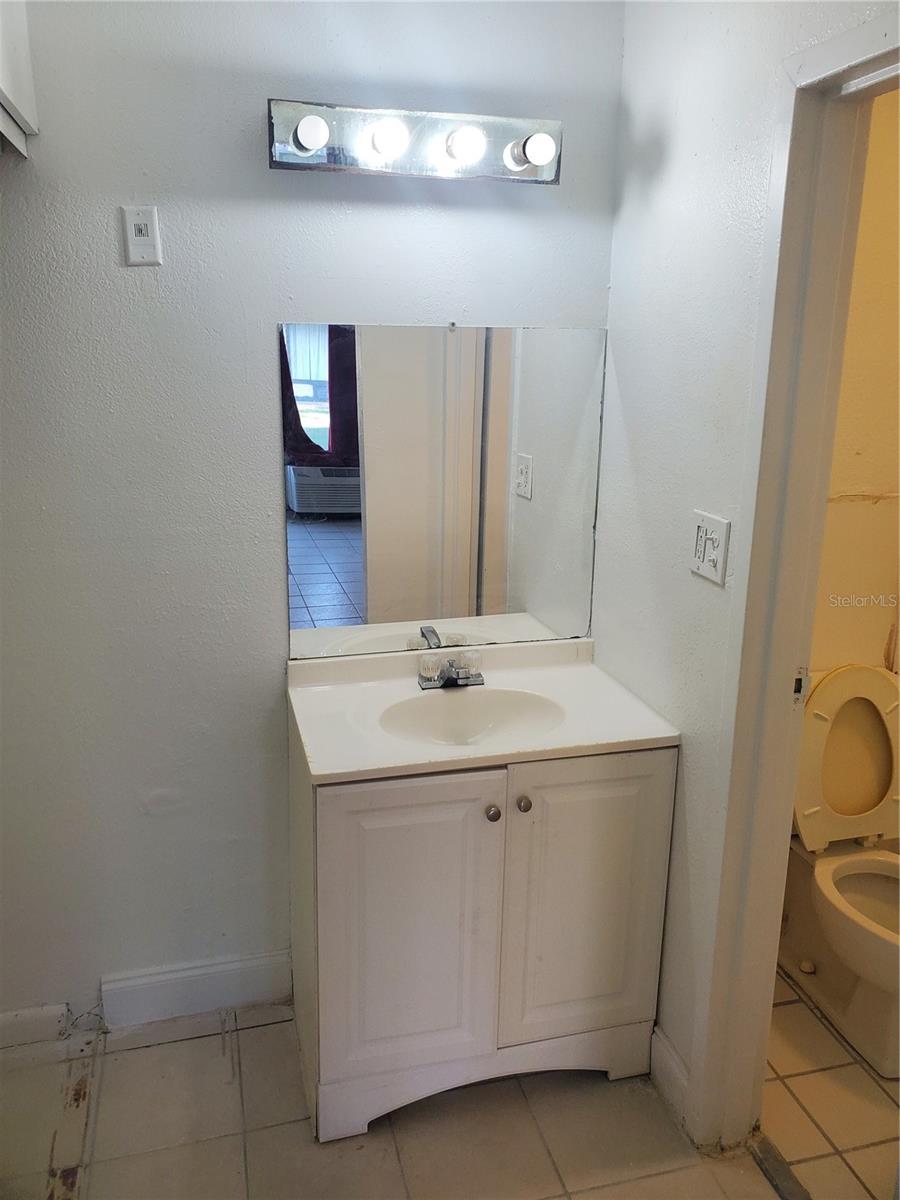 SANDLAKE COURTYARDS CONDO 5901/3515 - Residential