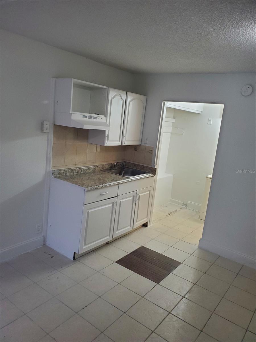 SANDLAKE COURTYARDS CONDO 5901/3515 - Residential