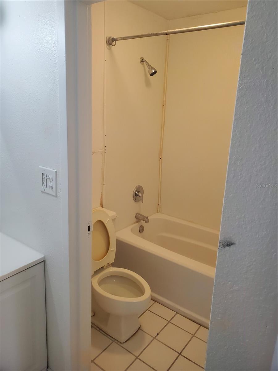 SANDLAKE COURTYARDS CONDO 5901/3515 - Residential