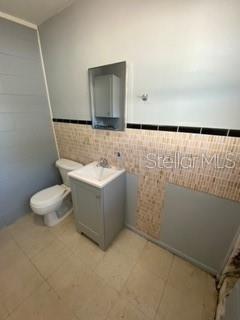 TROPICAL SHORES MNR - Residential Lease