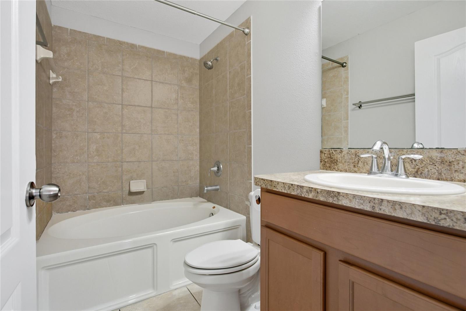 AMBERLEE TWNHMS - Residential