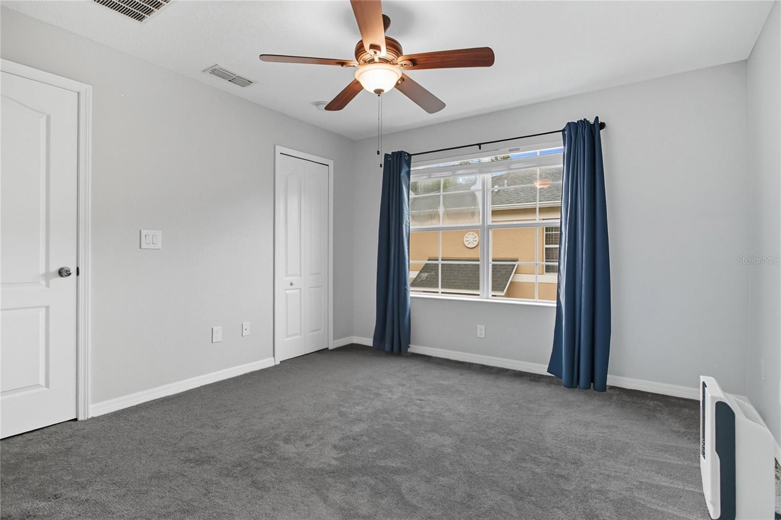 AMBERLEE TWNHMS - Residential