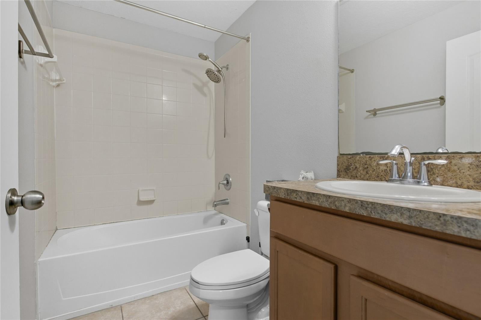 AMBERLEE TWNHMS - Residential