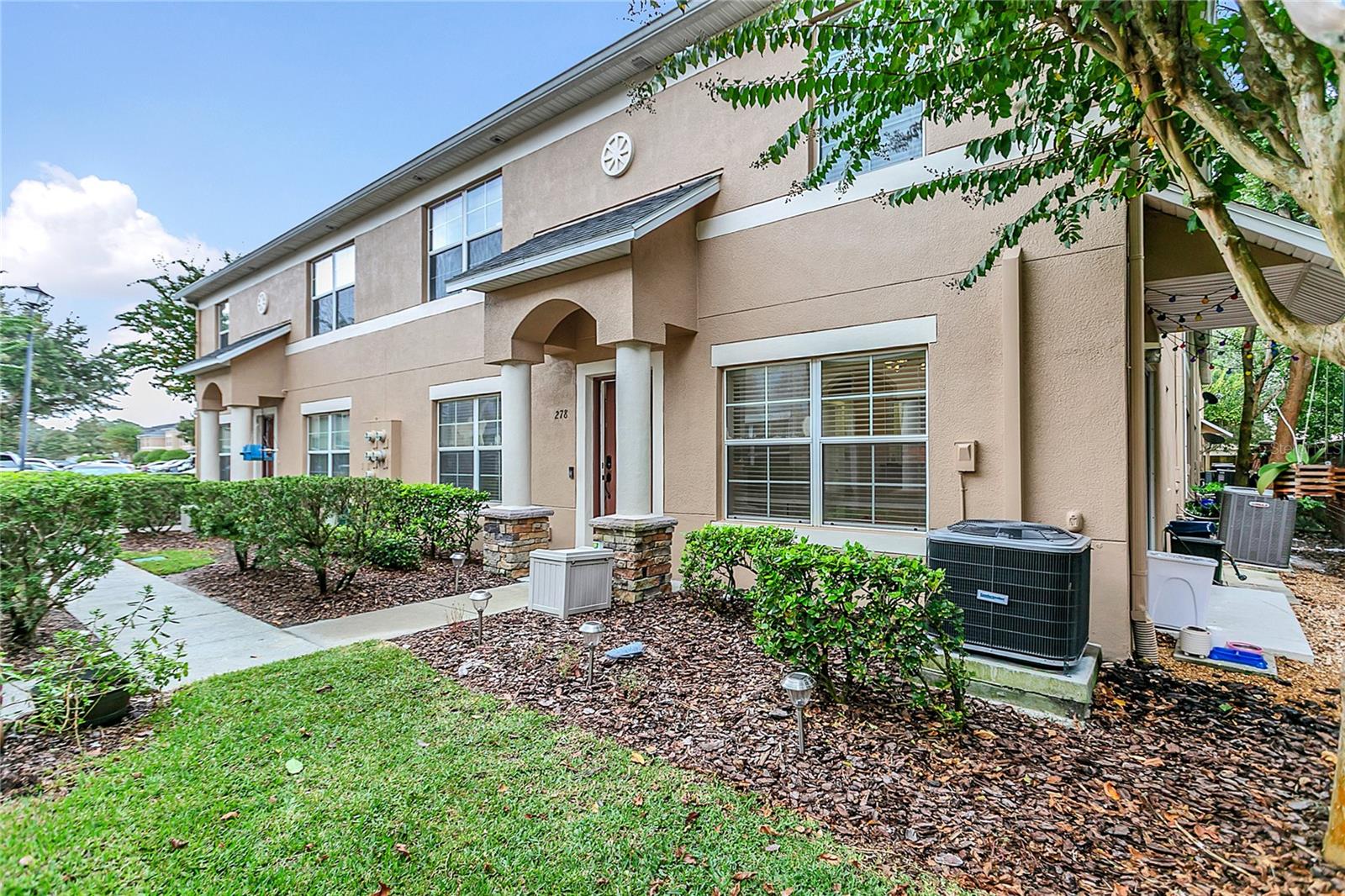 AMBERLEE TWNHMS - Residential