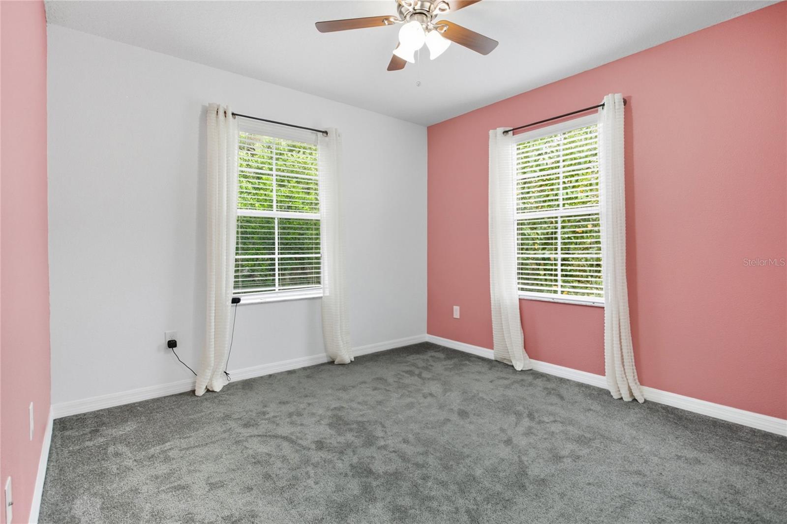 AMBERLEE TWNHMS - Residential