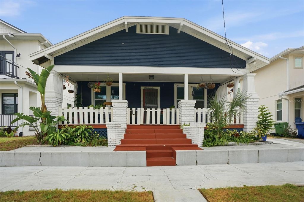 Photo of 1912 W Cherry Street, Tampa, FL 33607 (MLS # A4677610)