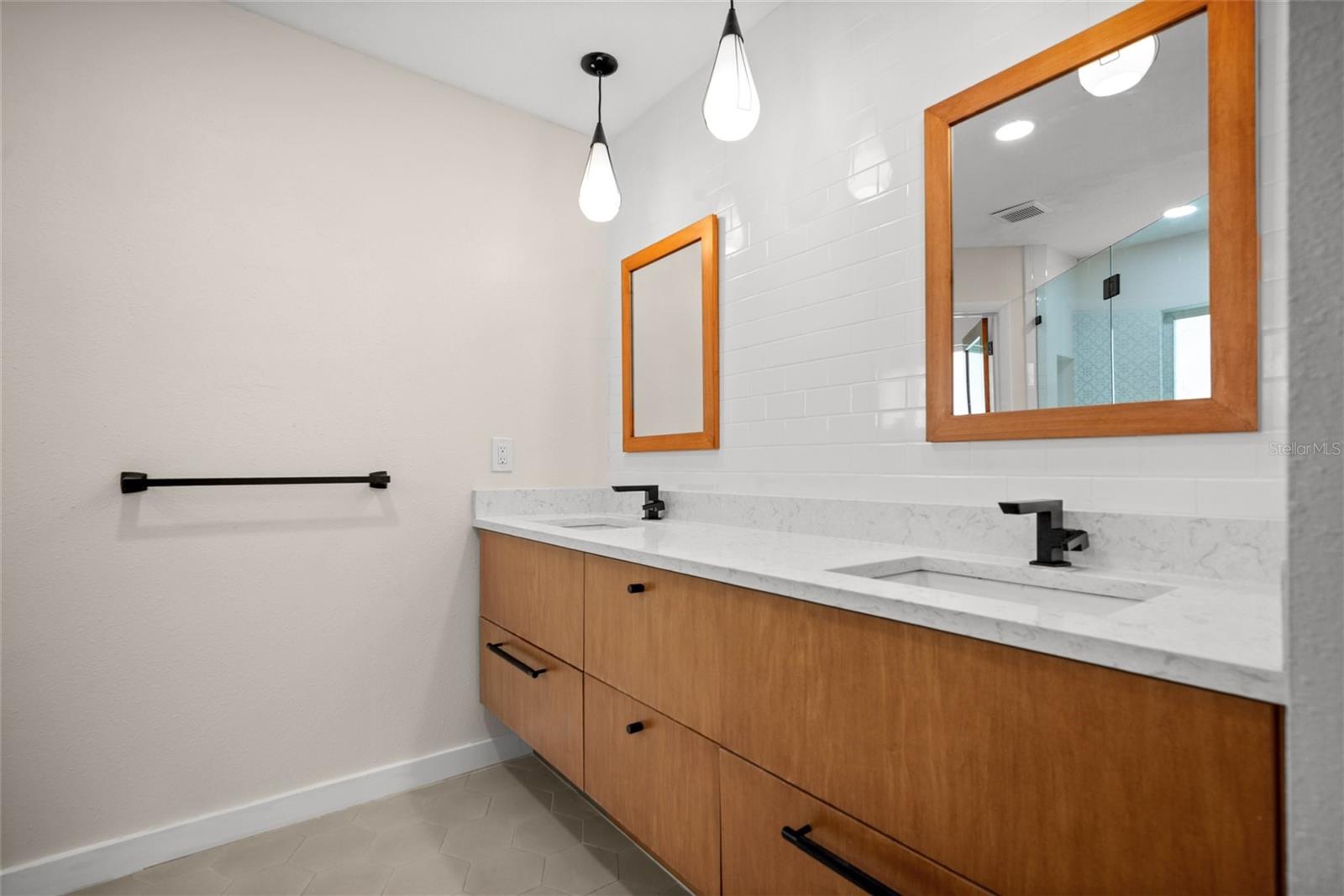 BAY VISTA PARK REP - Residential