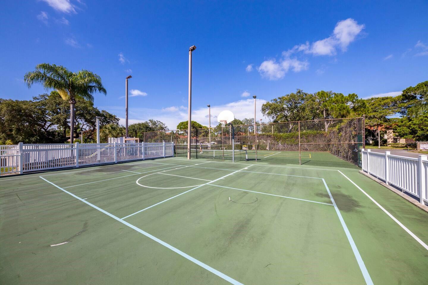 SHOREWALK BATH & TENNIS CLUB 13 - Residential