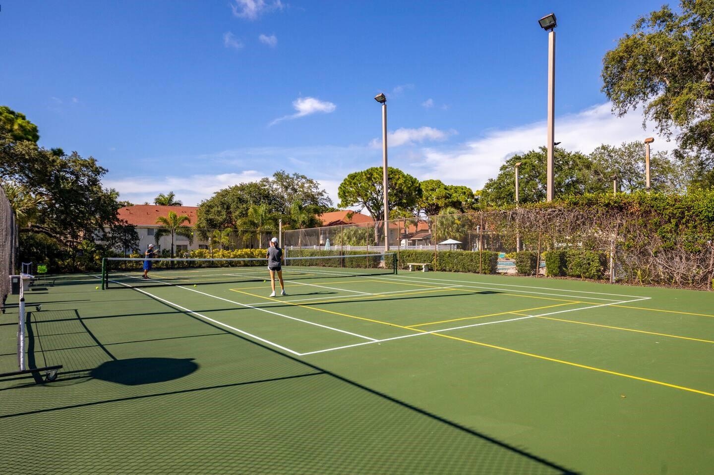 SHOREWALK BATH & TENNIS CLUB 13 - Residential