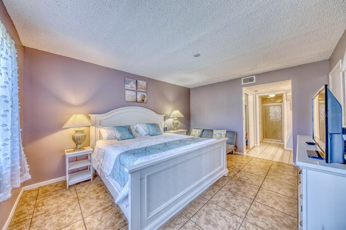 SHOREWALK BATH & TENNIS CLUB 13 - Residential