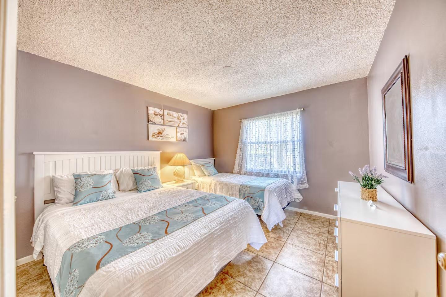 SHOREWALK BATH & TENNIS CLUB 13 - Residential