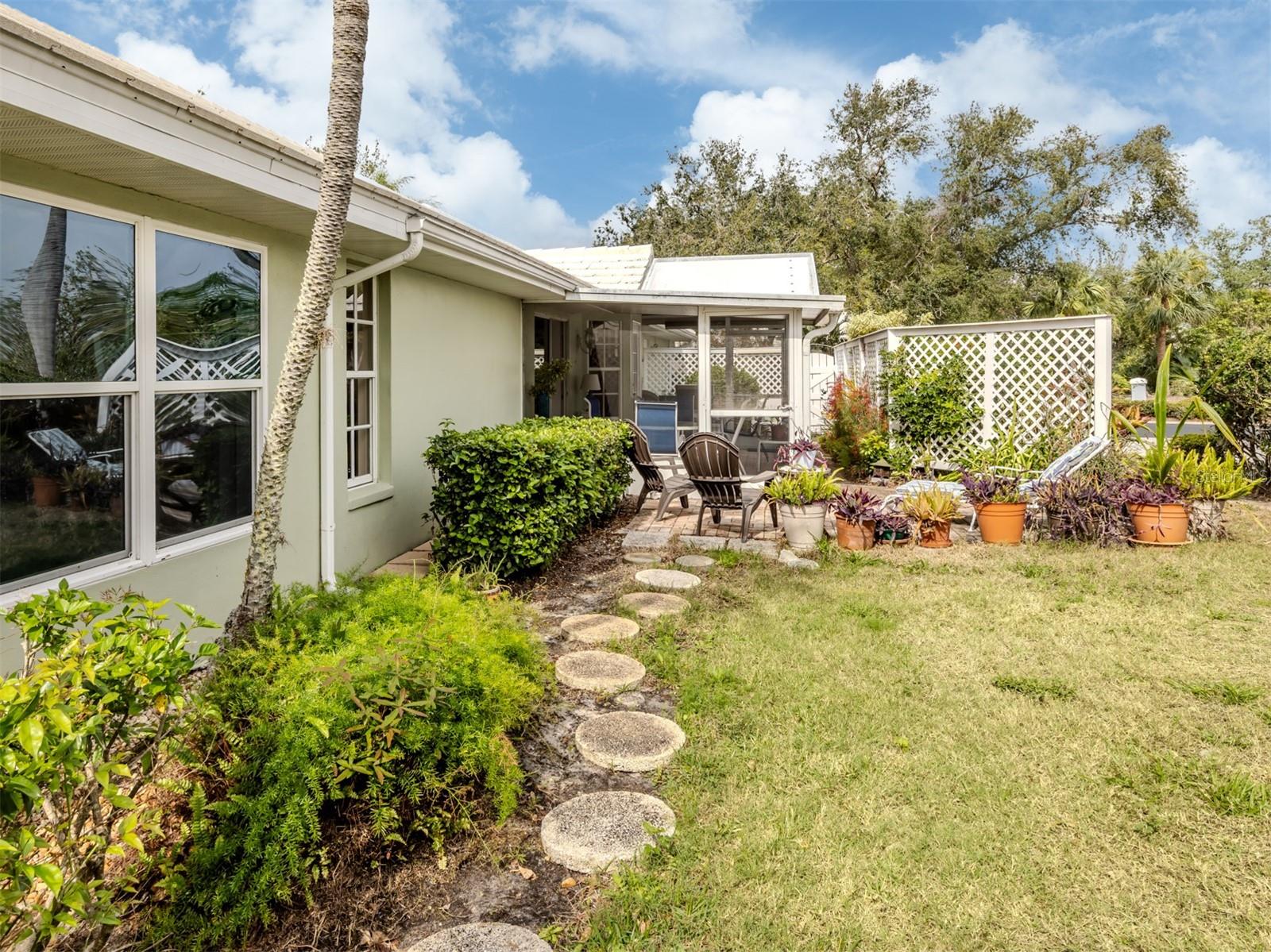 CLUBSIDE VILLAS - Residential