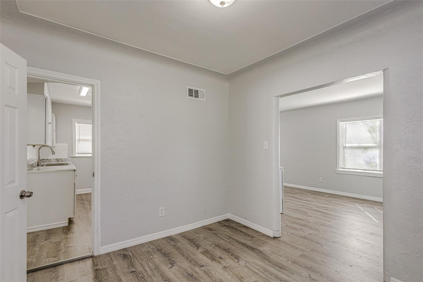 GLENWOOD PARK - Residential Income