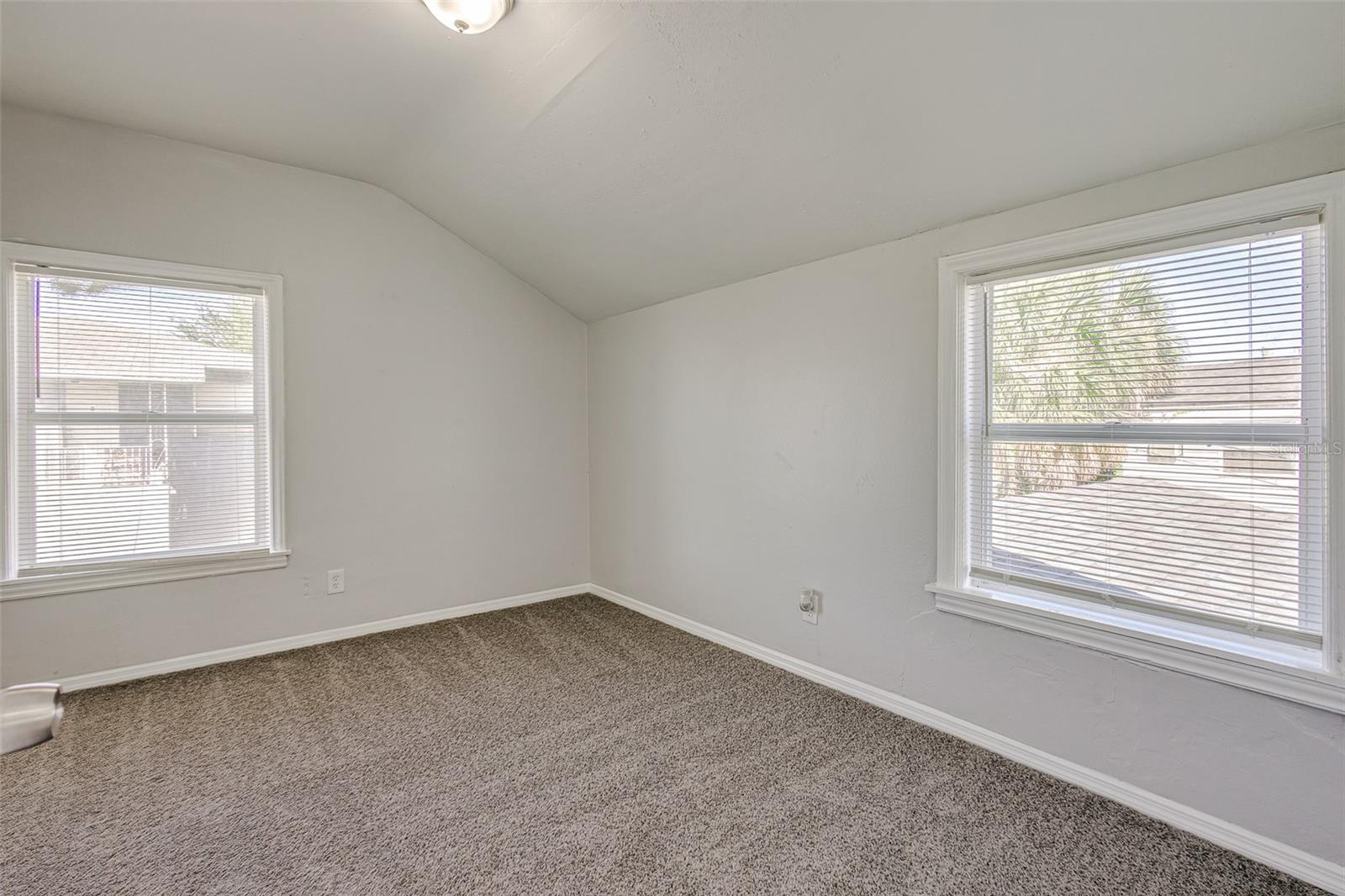 GLENWOOD PARK - Residential Income