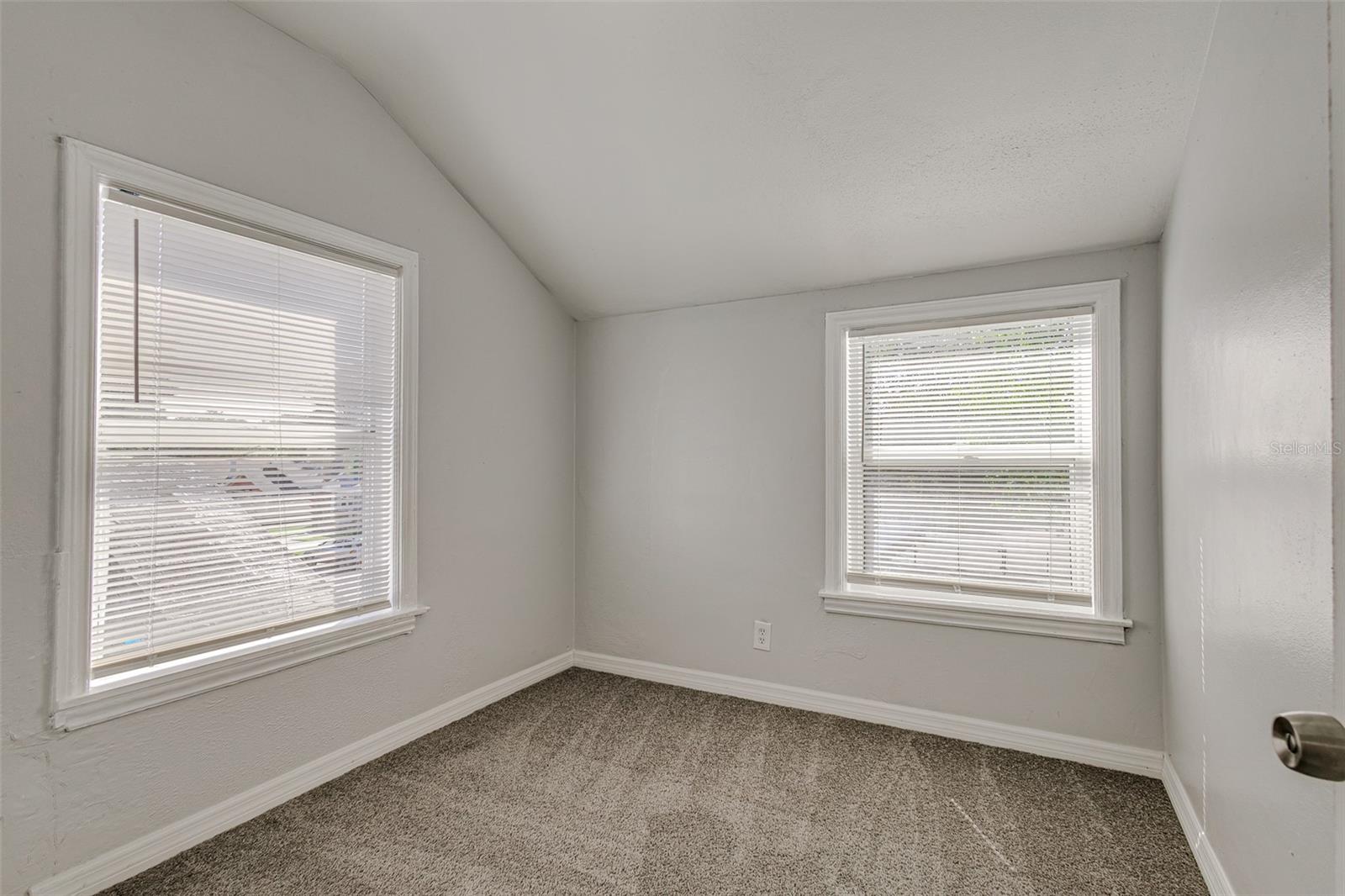 GLENWOOD PARK - Residential Income