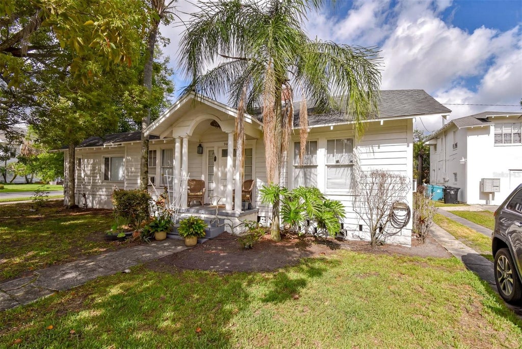 Photo of 940 Bradshaw Terrace, Orlando, FL 32806 (MLS # O6448995)