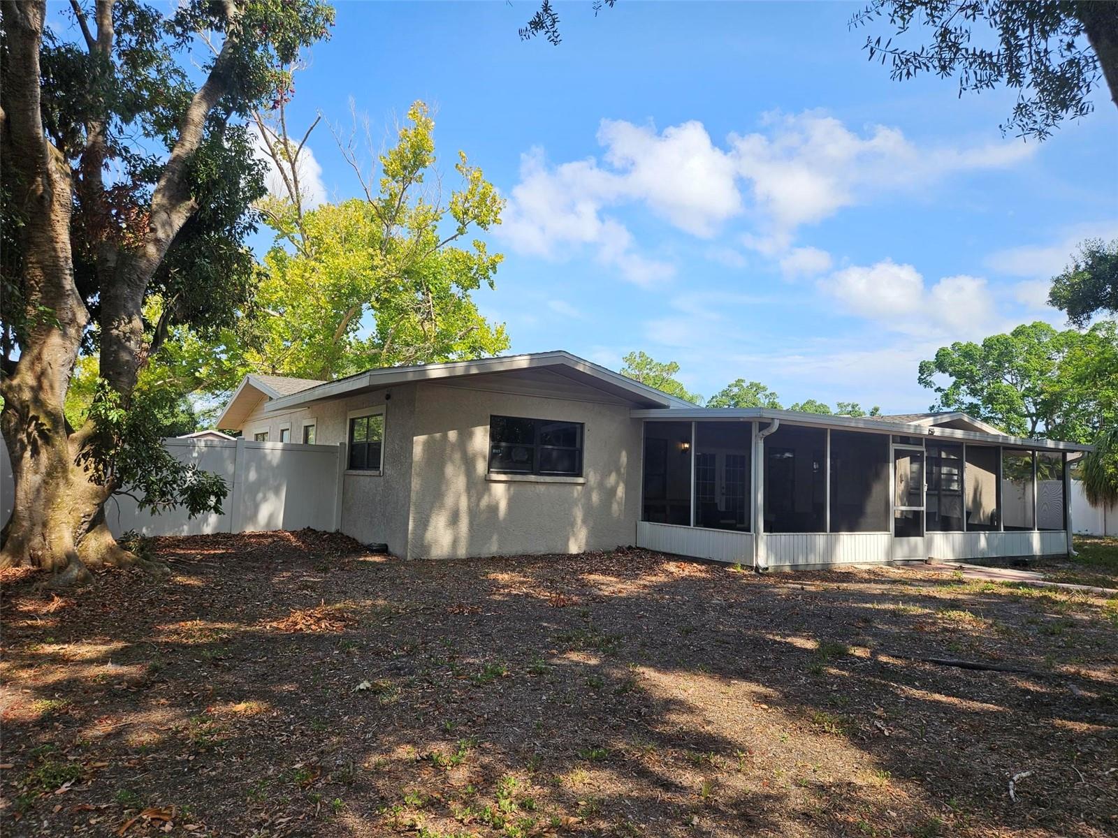 1417 27TH STREET W