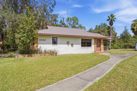 Tiny photo for 10131 SE 170th Lane, Summerfield, FL 34491 (MLS # G5118167)