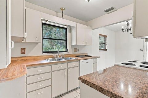 Tiny photo for 10131 SE 170th Lane, Summerfield, FL 34491 (MLS # G5118167)