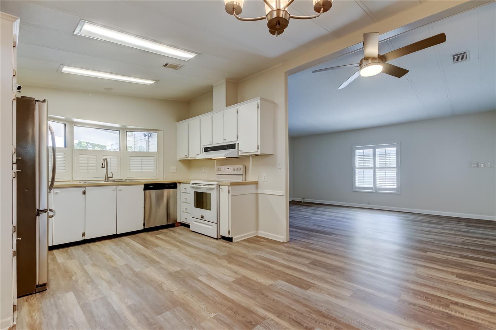 SHELDON WEST MH COMMUNITY - Residential