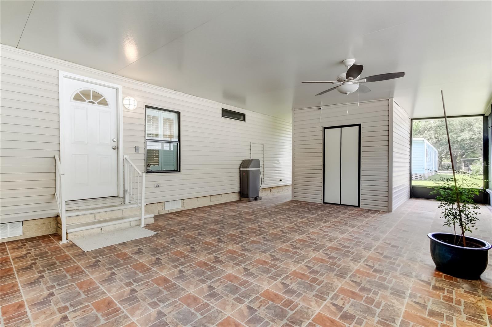 SHELDON WEST MH COMMUNITY - Residential