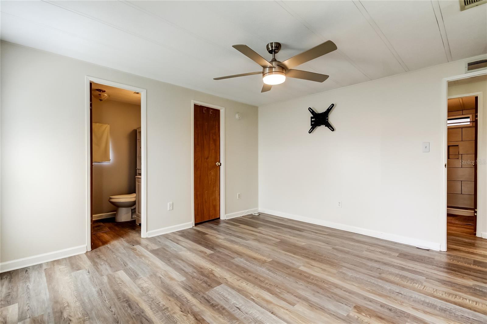SHELDON WEST MH COMMUNITY - Residential