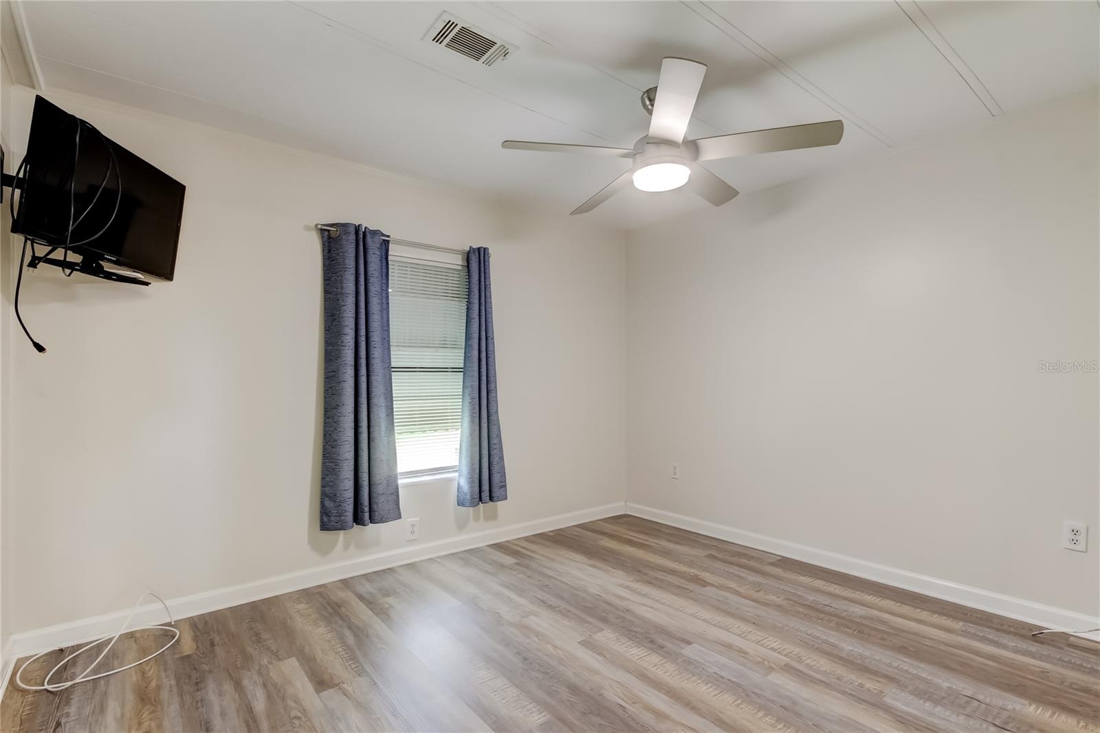 SHELDON WEST MH COMMUNITY - Residential