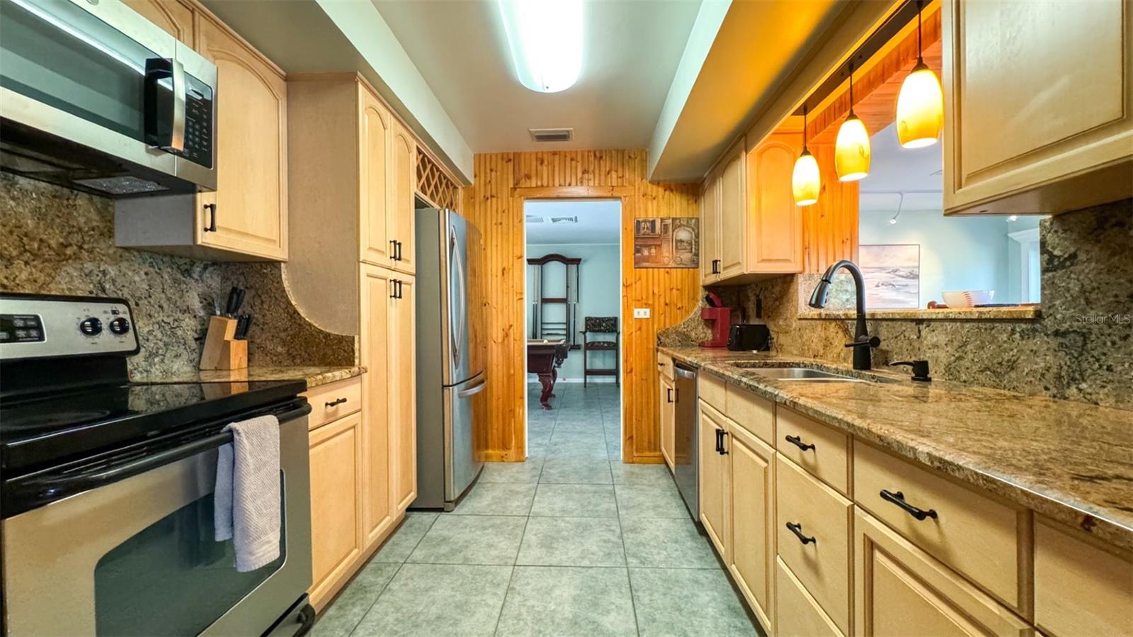 HARBOR HILLS - Residential Lease