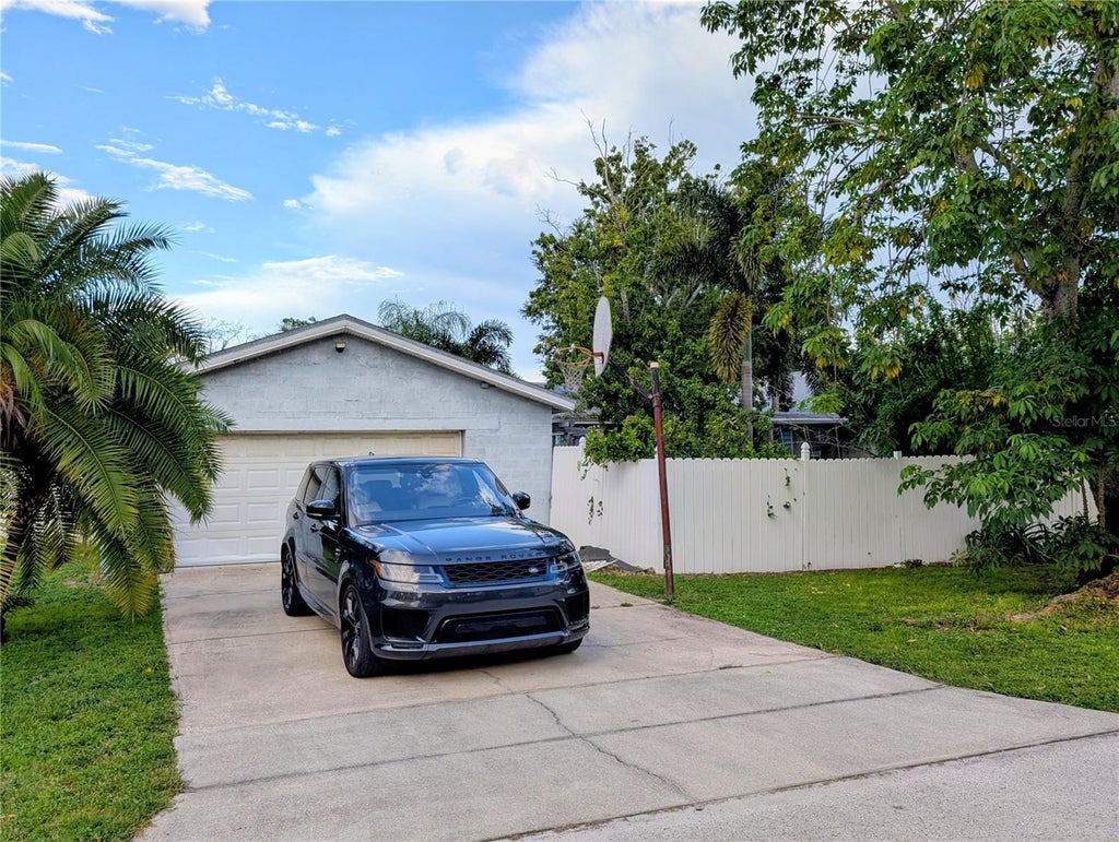 Photo of 2915 W Ballast Point Boulevard, Tampa, FL 33611 (MLS # TB8550229)