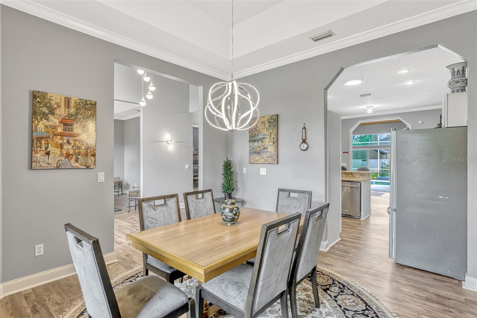 250 SHADY OAKS CIRCLE