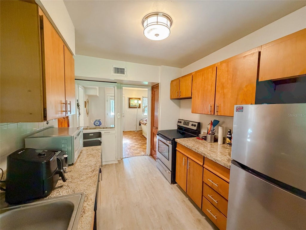 Photo of 1815 NE 7th Street, Gainesville, FL 32609 (MLS # GC543052)
