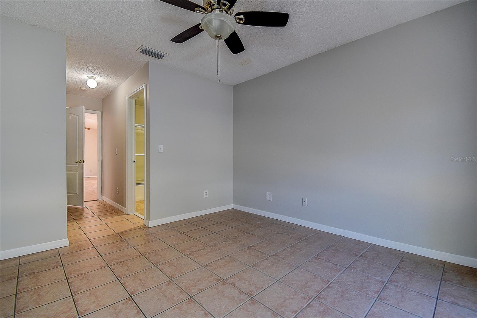 LAKE PADGETT EAST ISLAND EST - Residential