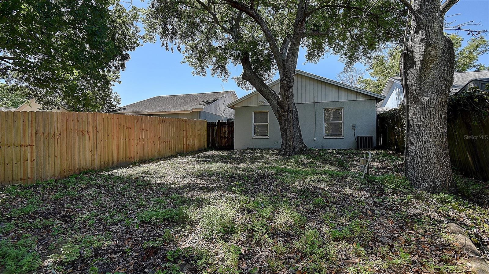 LAKE PADGETT EAST ISLAND EST - Residential