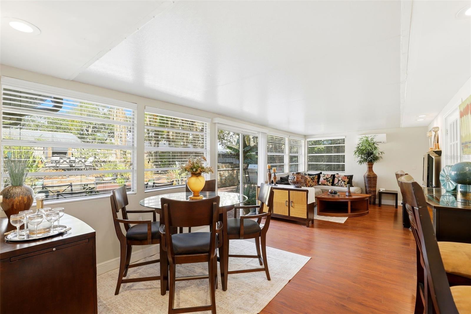 PRIMA VISTA - Residential