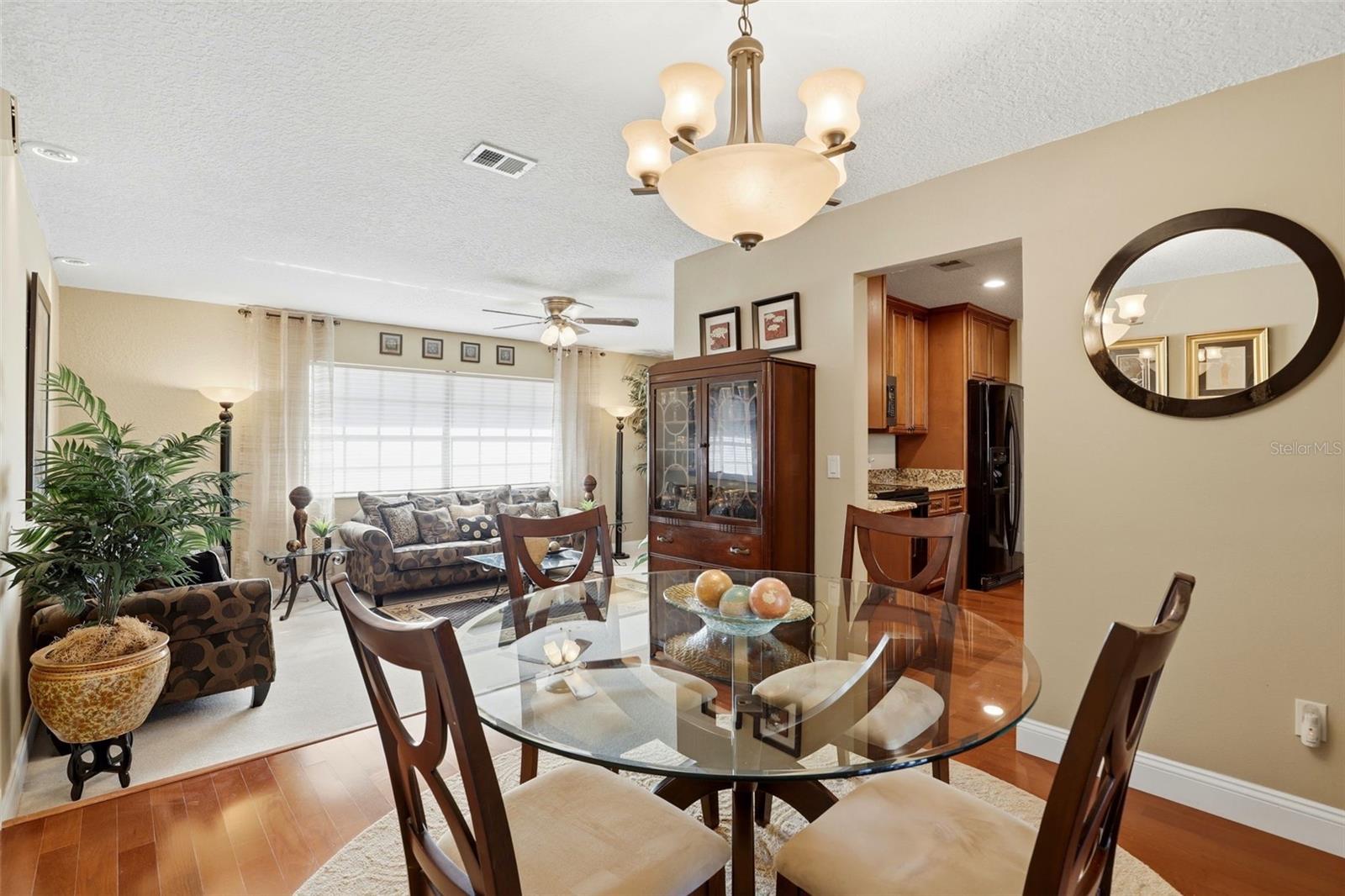 PRIMA VISTA - Residential