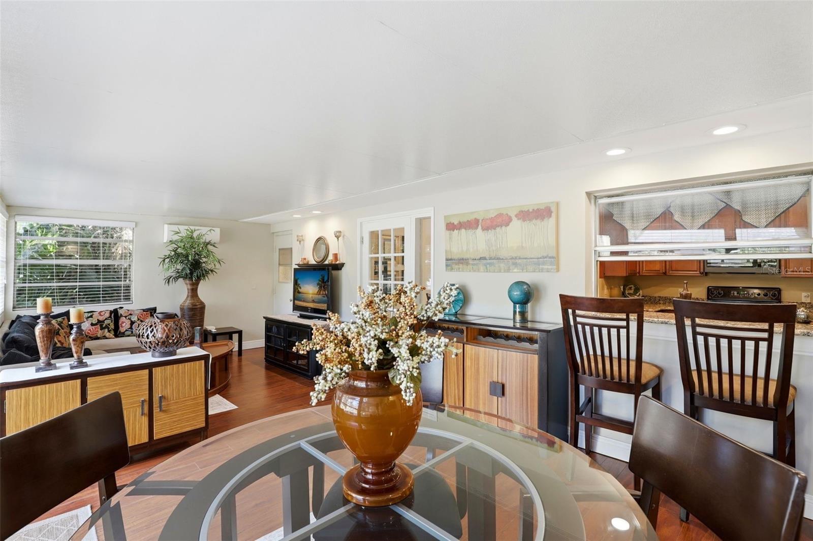 PRIMA VISTA - Residential