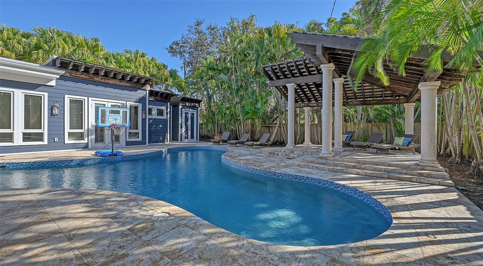 HARTSDALE - Residential