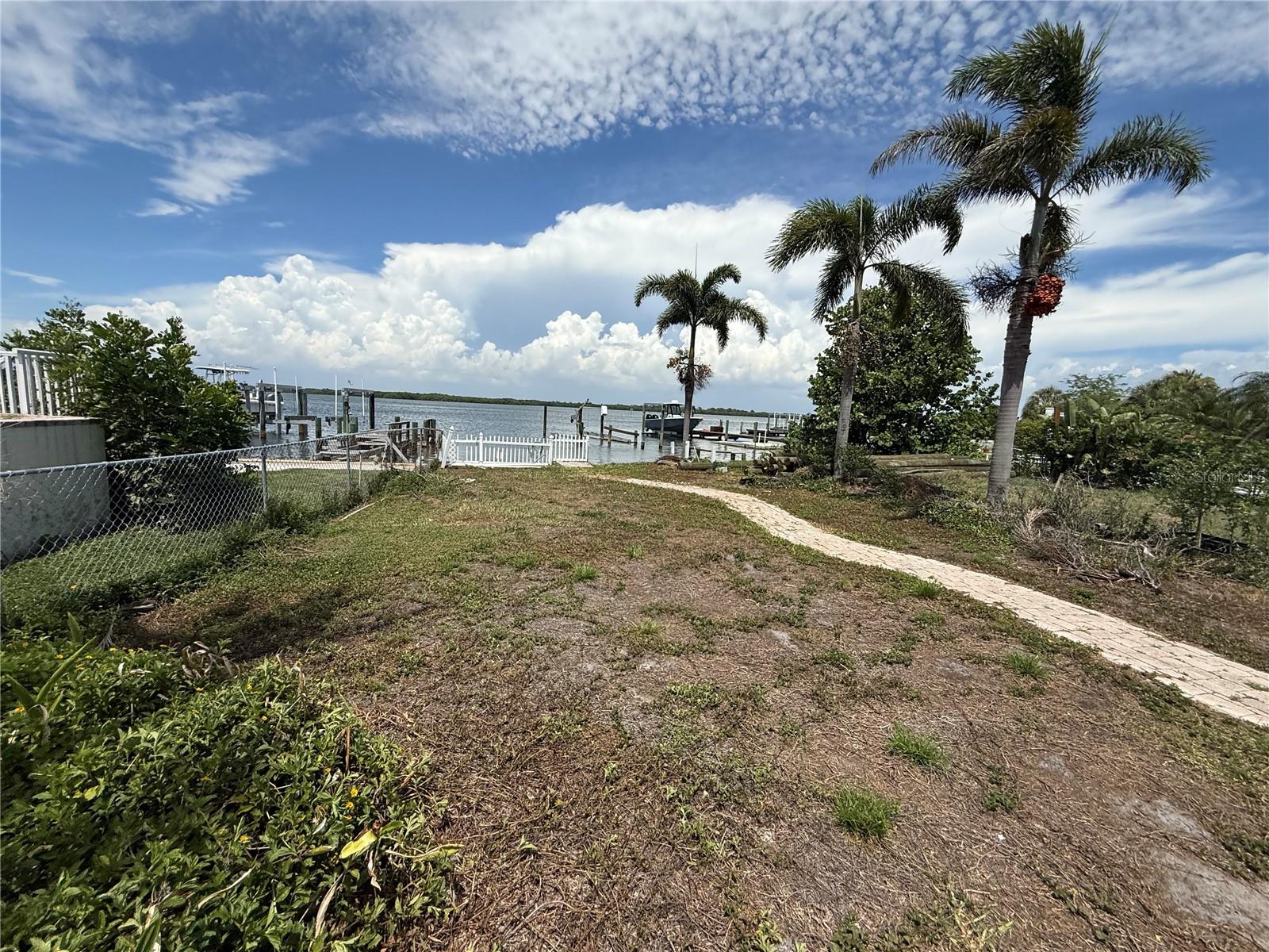 6111 BAYOU GRANDE BOULEVARD NE